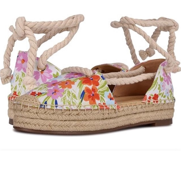 Nine West MEAKS7, Size 8, very cute sandal for any occasion. - Picture 3 of 6